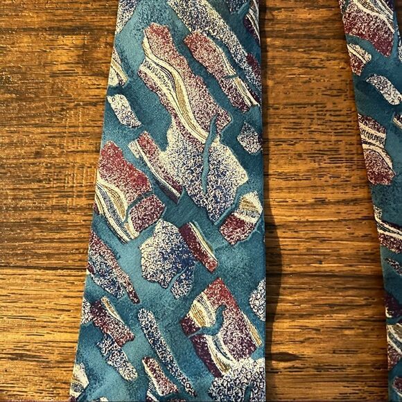 Oscar de la renta tie - Picture 4 of 7